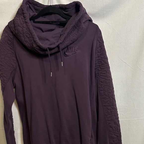 Nike Men's Dark Purple Quilted Sweater - Picture 4 of 7